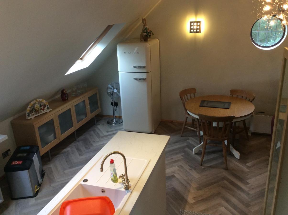 2 Bedroom Furnished Apartment In A Rural Position Stone (Staffordshire) Exterior photo